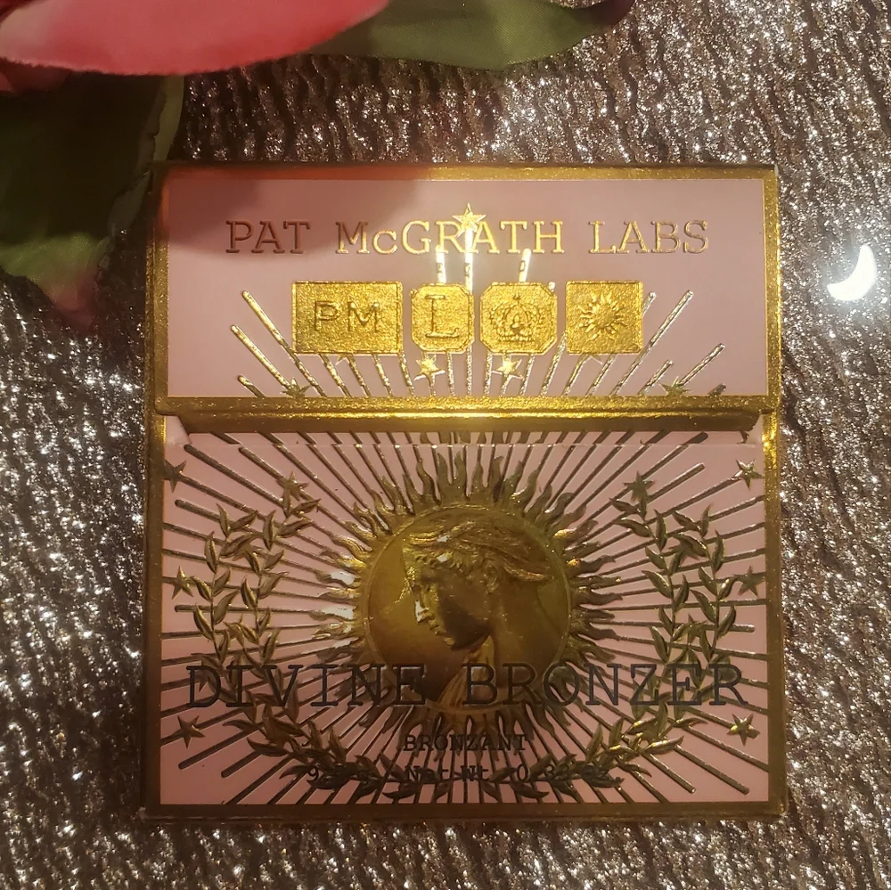 Pat Mcgrath Bronze Nirvana Divine Bronzer- Medium Tan Warm Terracotta